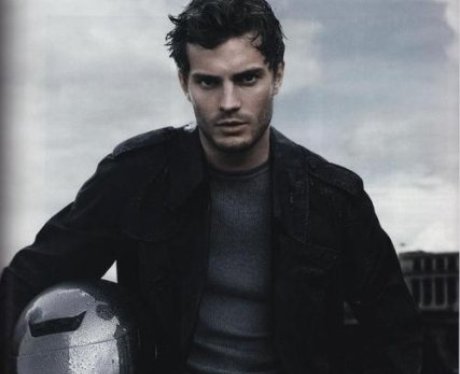 jamie-dornan-for-aquascutum-1381831212-view-1.jpg