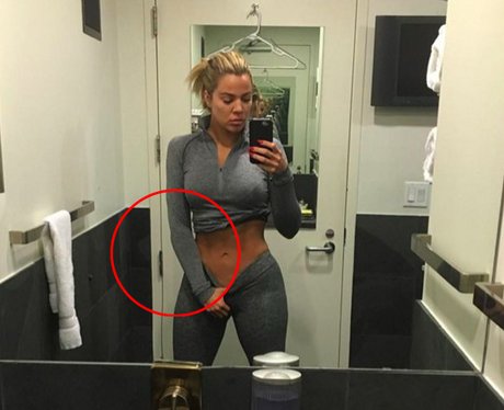 fails photoshop khloe kardashian heart embarrassing celebrity busted photoshopping previous next