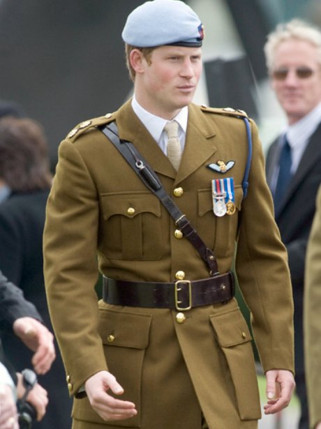 20 Of Prince Harry's Sexiest Uniforms! - Heart
